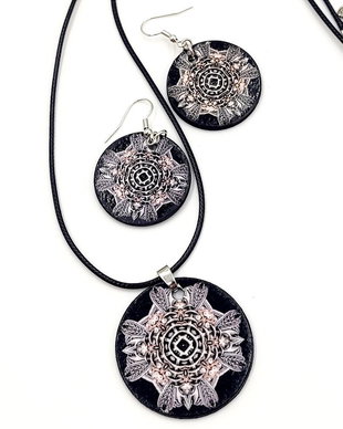 Set colier si cercei lemn, Mandala pearls 8