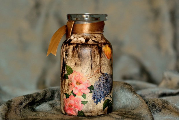 Borcan vintage, decorat manual, unicat