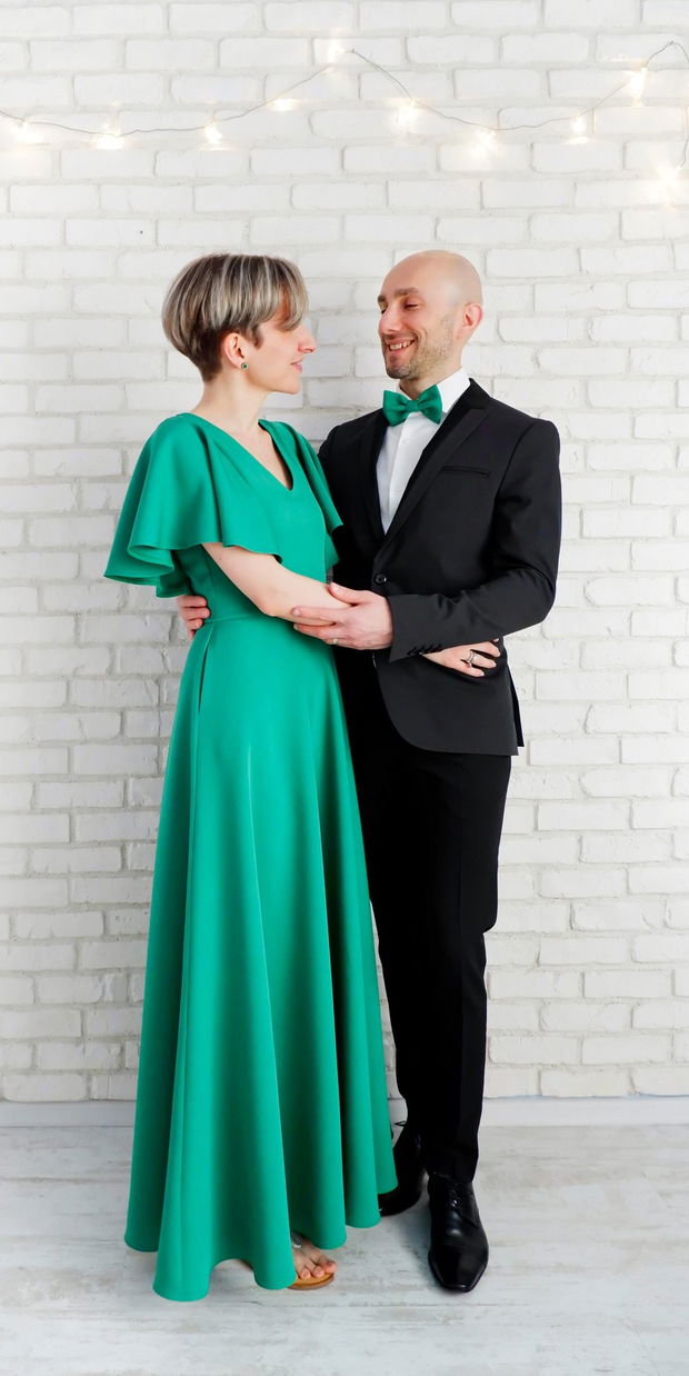 Rochie Lunga Eleganta Verde cu Volane pe Umeri