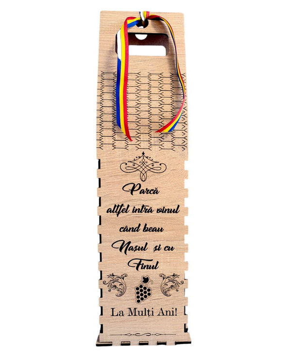 Cutie pentru sticla de vin, personalizata cu mesaJ standard pentru nasi "Vreti sa fiti nasii nostri?", mdf, model 1, dimensiune 37x10cm, maro