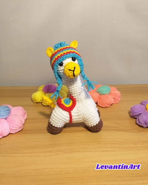 Dilia Lama/alpaca - jucarie handmade.  Figurina crosetata. LA COMANDA