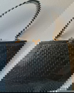 Geanta din piele de crocodil