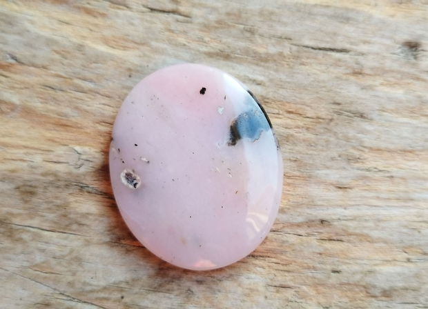 Cabochon opal roz, 37*30 mm