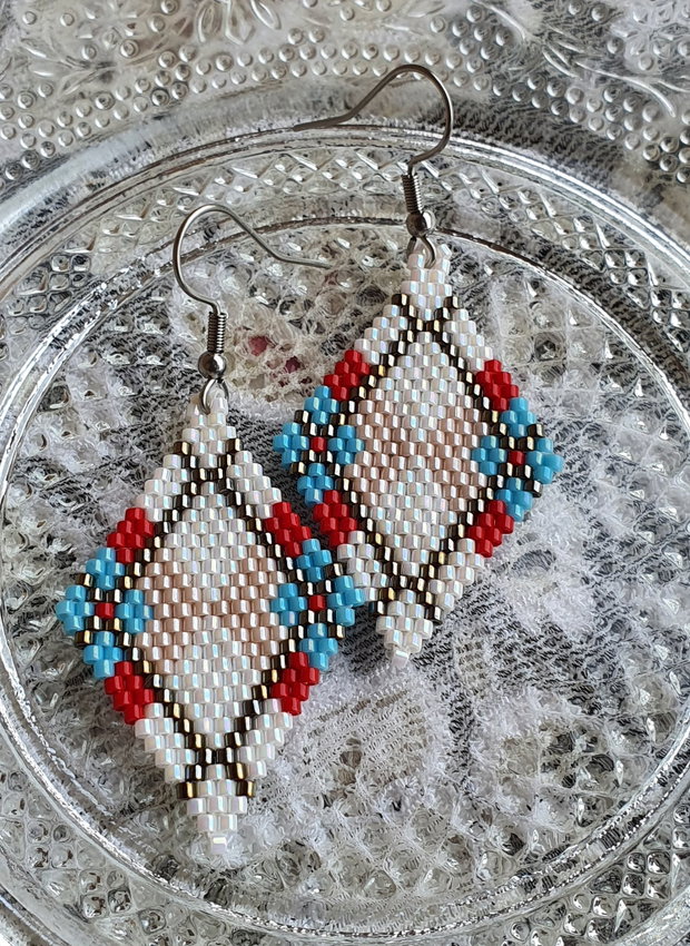 Cercei Miyuki "Geometric Pattern", Cercei statement din margele