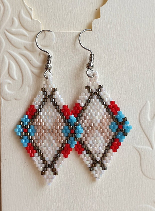 Cercei Miyuki "Geometric Pattern", Cercei statement din margele