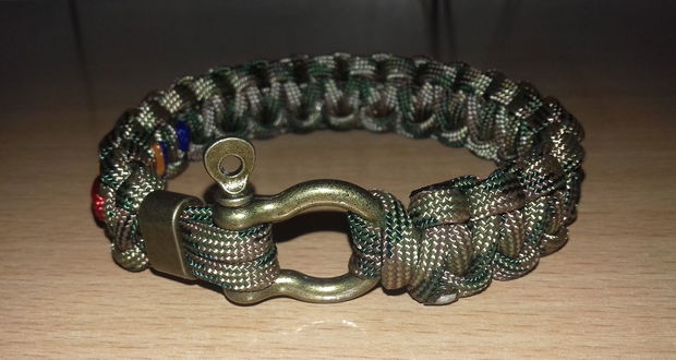 Brățară military tricolor din paracord SUA cu inel și închizătoare metalică bronz antichizat