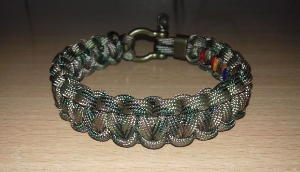 Brățară military tricolor din paracord SUA cu inel și închizătoare metalică bronz antichizat