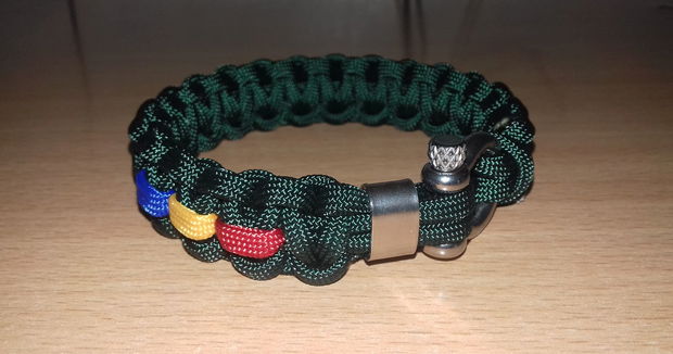 Brățară paracord verde pădurar și tricolor cu inel și închizătoare cu cheiță din inox