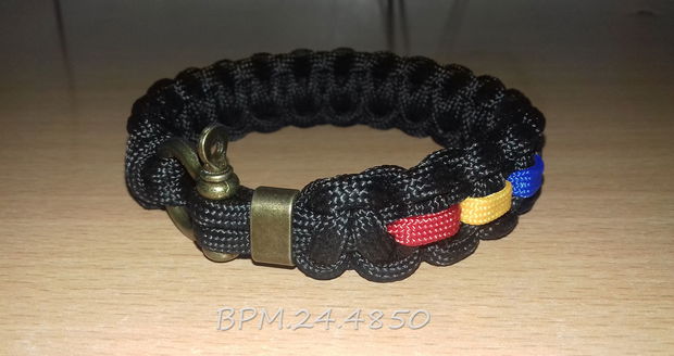 Brățară paracord neagră cu tricolor cu inel și închizătoare metalică bronz antichizat