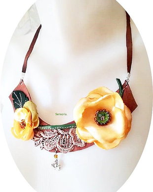 colier floral galben