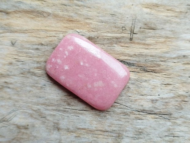 Cabochon thulit, 33x22x5.5 mm