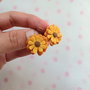 Cercei Yellow Flowers