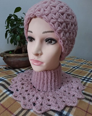 Set căciulă, guler