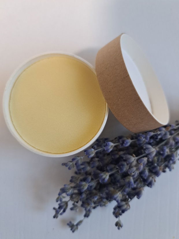 Crema de galbenele cu unt de shea și ulei de lavanda