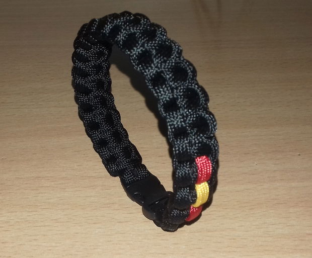 Brățară paracord și tricolor cu închizătoare trident din plastic