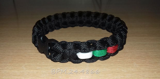 Brățară negru cu tricolor paracord cu închizătoare trident