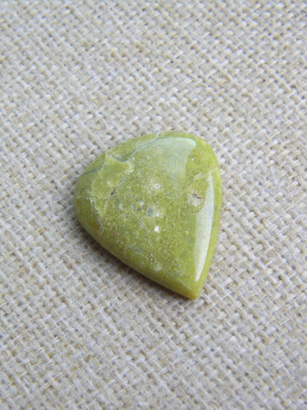 Caboson opal verde (C60)