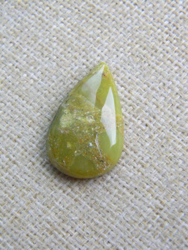 Caboson opal verde (C60)