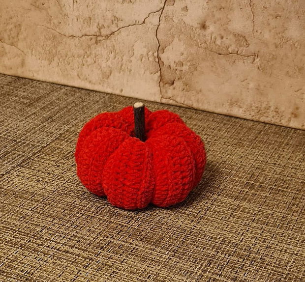 Crochet pumpkin