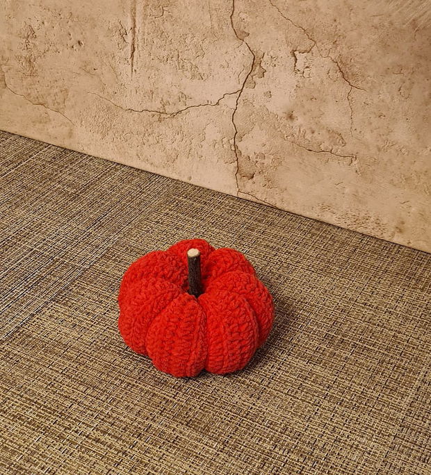 Crochet pumpkin