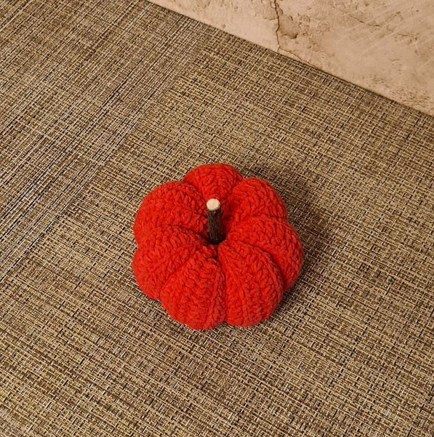 Crochet pumpkin