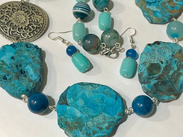 SET~TURQUOISE WATERS~Calsilica,agate,jad,zamac argintat