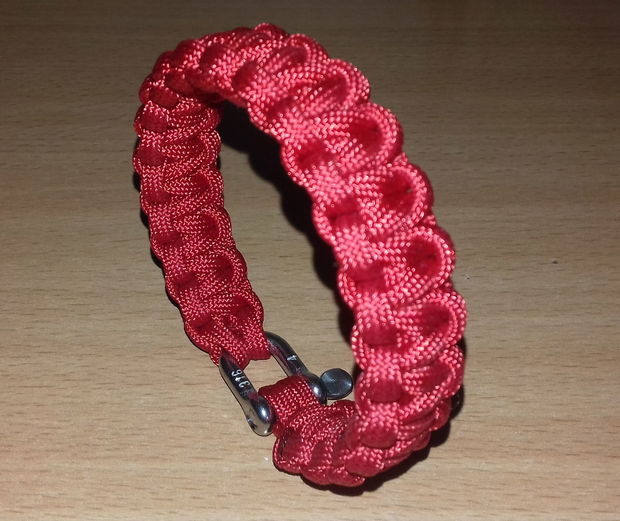 Brățară paracord roșie cu închizătoare din inox