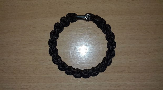 Brățară paracord neagră cu închizătoare din inox