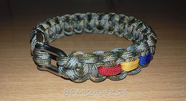 Brățară paracord military cu tricolor și închizătoare din inox