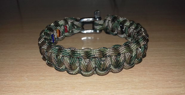 Brățară paracord military cu tricolor și închizătoare din inox