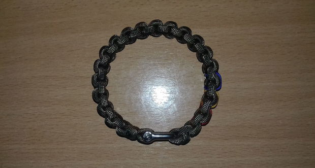 Brățară paracord military cu tricolor și închizătoare din inox