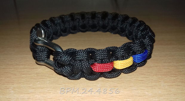 Brățară paracord military cu tricolor și închizătoare din inox