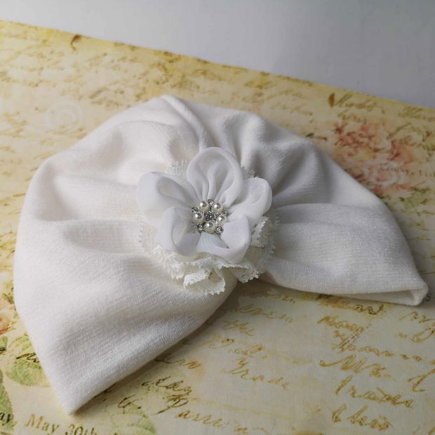 Caciulita turban pebtru fetite