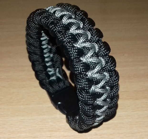 Brățară paracord negru cu gri cu închizătoare trident