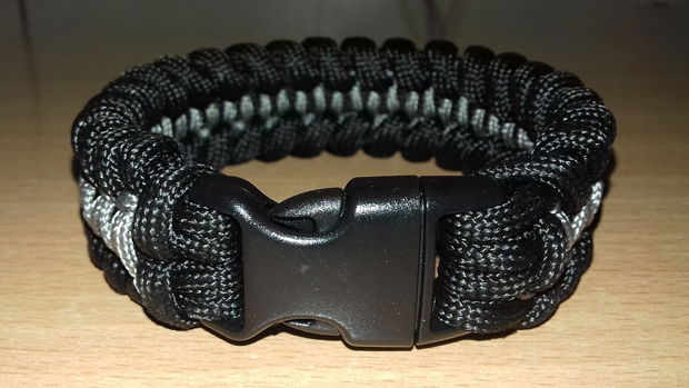 Brățară paracord negru cu gri cu închizătoare trident