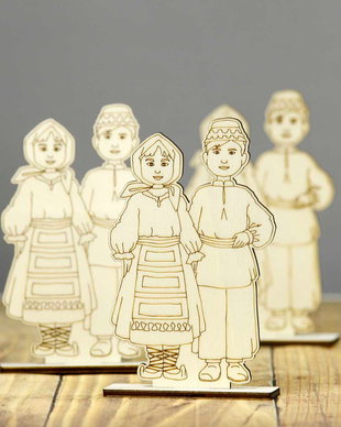Blank Figurină din lemn Românaș și Româncuță