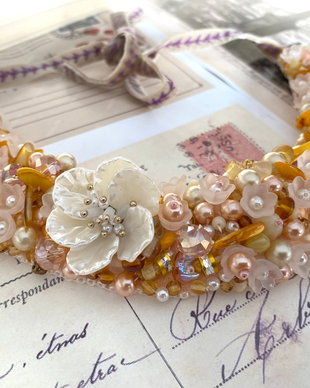 Colier statement '' Floare de cires "・Colier cu flori de gheata・Colier cu flori miniaturale