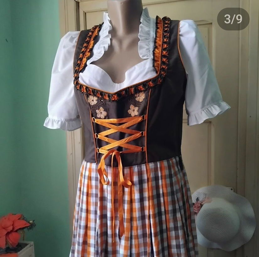 Rochie/sarafan cu bustiera și sort, Oktoberfest