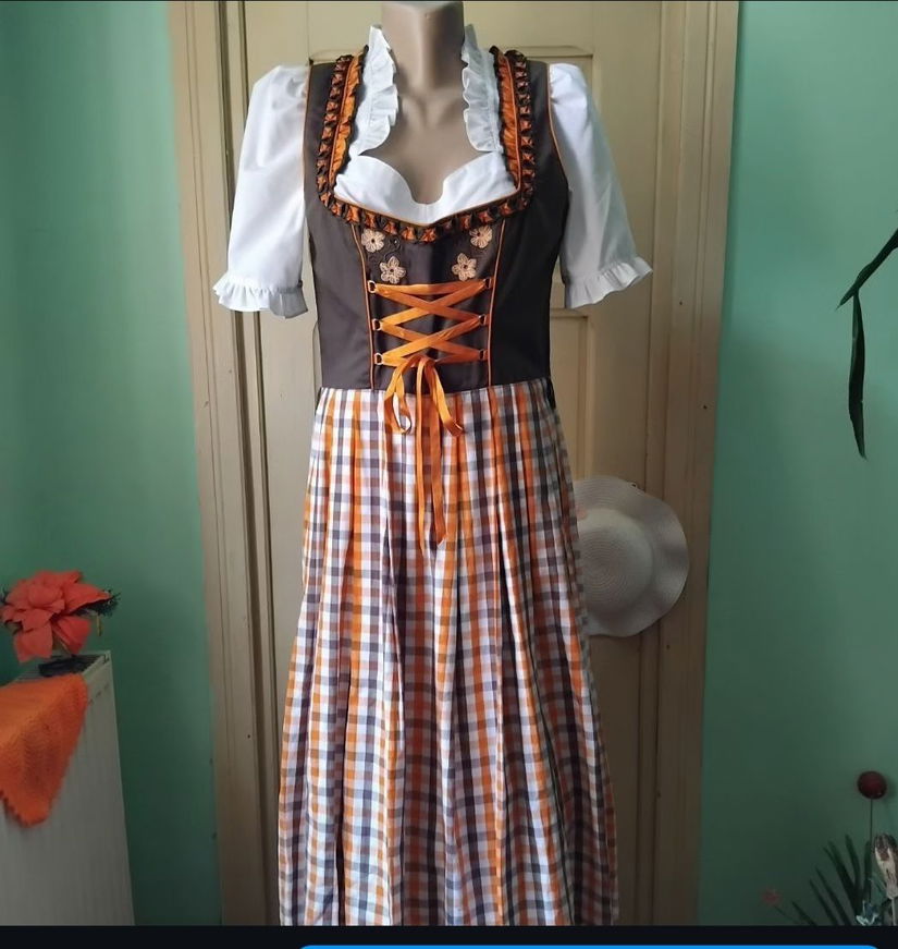 Rochie/sarafan cu bustiera și sort, Oktoberfest