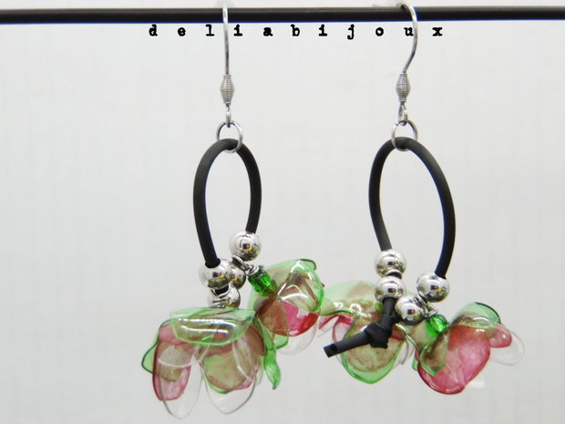 Cercei statement handmade unicat - PET-uri (plastic) reciclate - flori (cod1083)