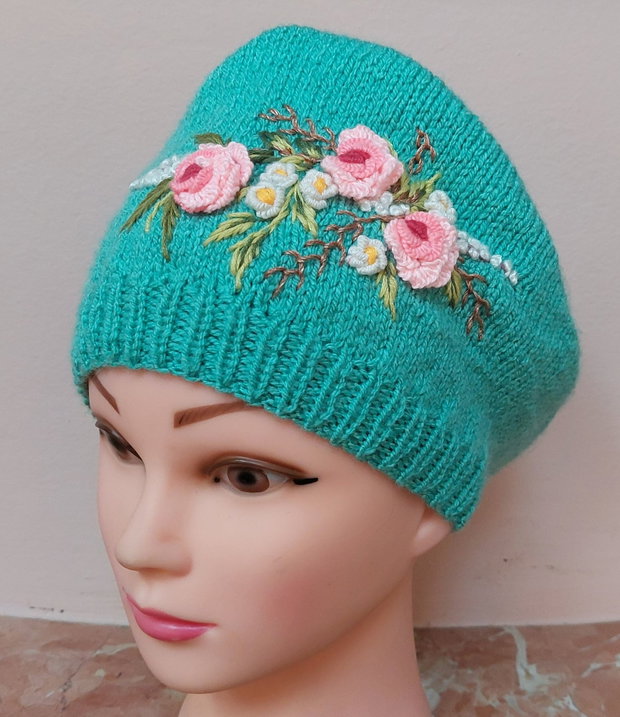 Căciulă verde menta