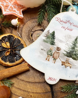 Glob personalizat din lemn - Christmas is Magic