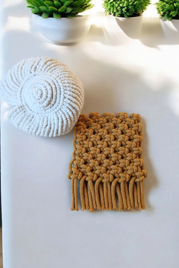 Coaster macrame