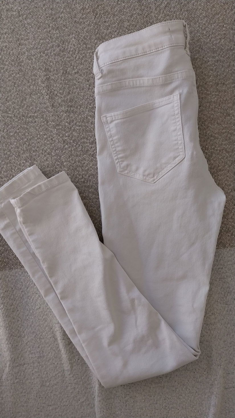 Pantaloni albi Zara