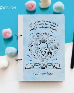 Agenda profesor lucrată manual personalizată cu nume