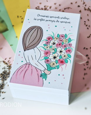 Cutie bijuterii buchet flori pictata manual personalizata cu mesaj