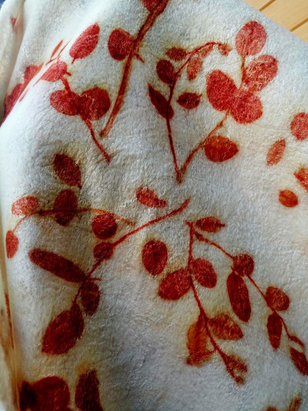 Eșarfă din lănă merinos și mătase naturală/Felted &Ecoprinted Scarf