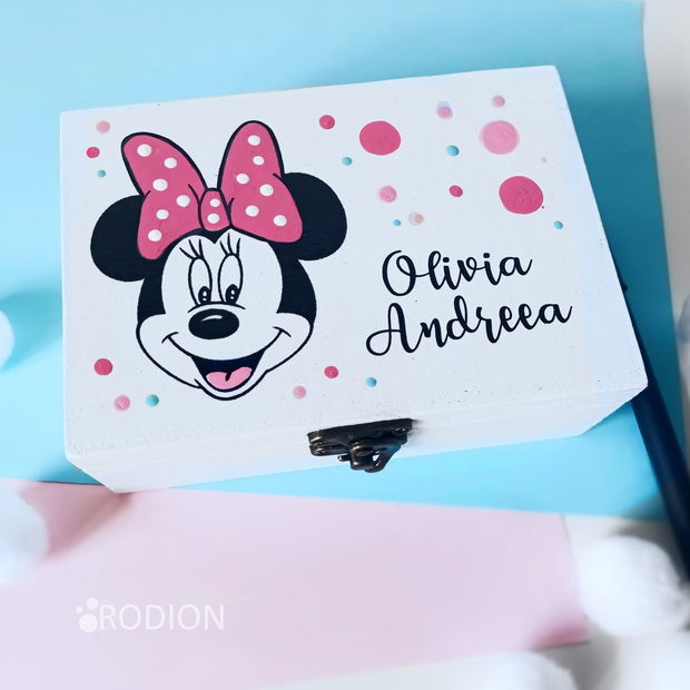 Cutie amintiri Minnie pictata manual personalizata cu nume