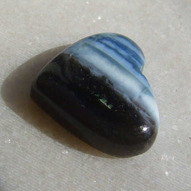 Cabochon inima din blue opal (lucrat manual in India) aprox 22.6x19x7 mm