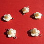 (5bucati) Link metalic cu floare din sidef si cabochon perla aprox 15x22 mm (cu anourile)